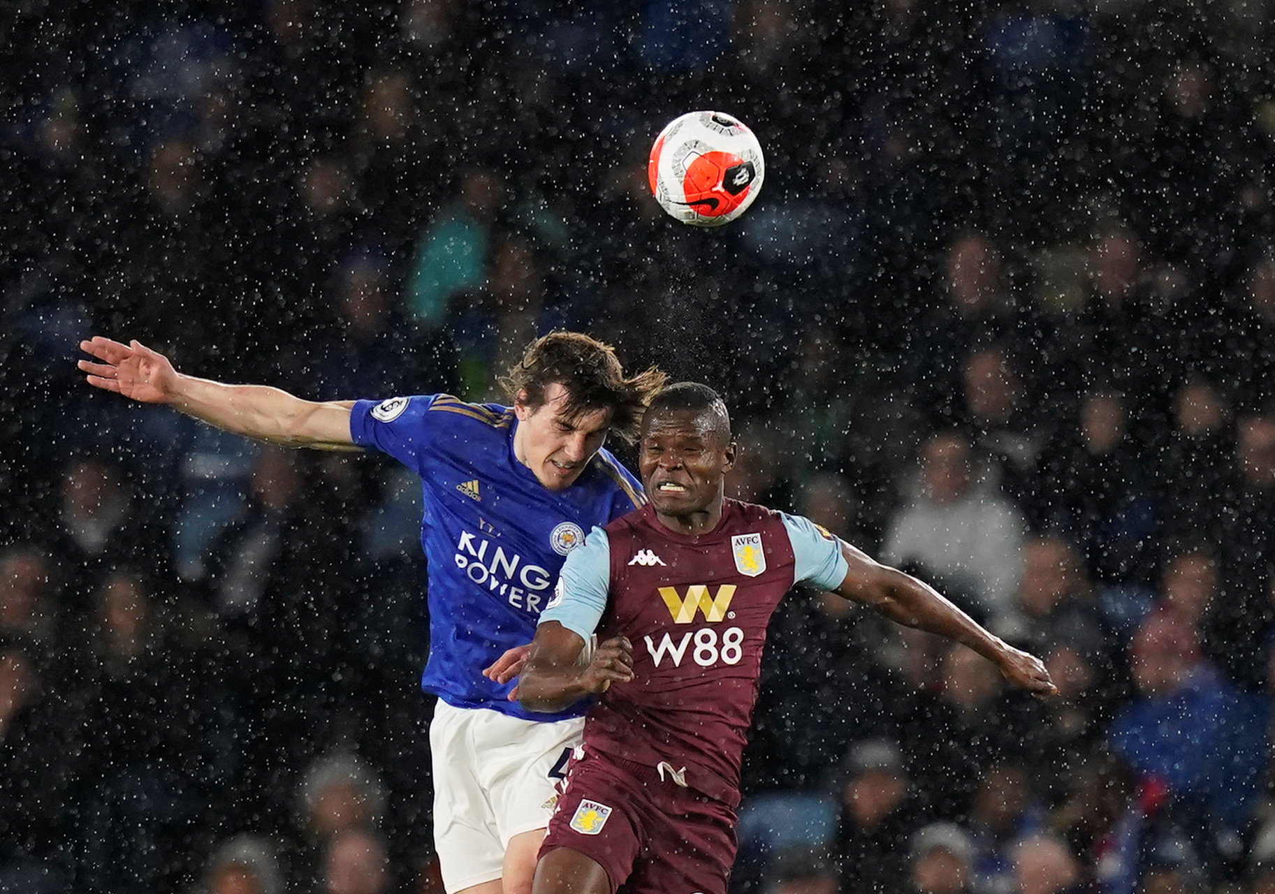 他仍然兢兢 他仍然兢兢